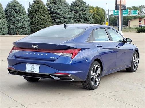 2023 Hyundai ELANTRA Limited