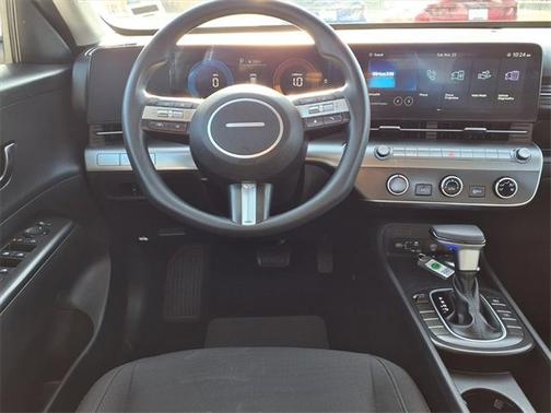 2024 Hyundai KONA SE