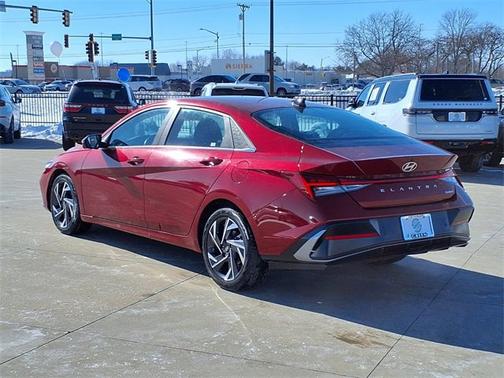 2024 Hyundai ELANTRA Limited