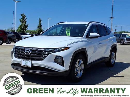 White 2024 Hyundai TUCSON SEL