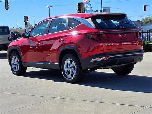 2023 Hyundai TUCSON SE
