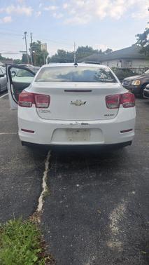 Summit White 2013 Chevrolet Malibu 1LS