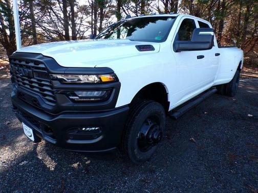 2026 RAM 3500 Tradesman Crew Cab 4x4 8' Box