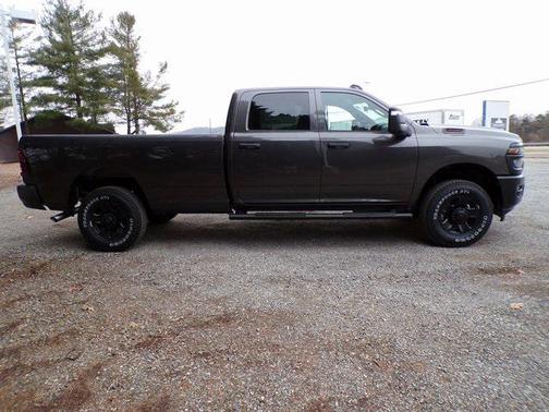 2026 RAM 3500 Tradesman Crew Cab 4x4 8' Box
