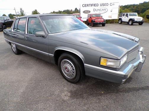 1989 Cadillac Fleetwood Base