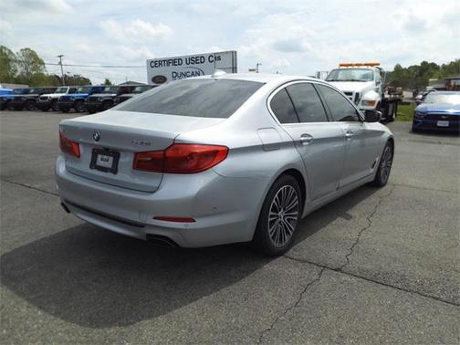 2017 BMW 540 540i