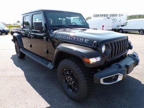2025 Jeep Gladiator High Tide