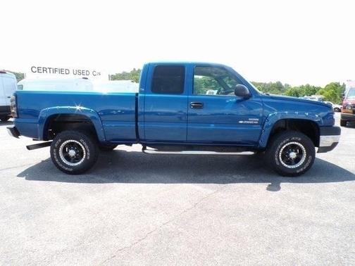 2003 Chevrolet Silverado 2500 LS H/D Extended Cab