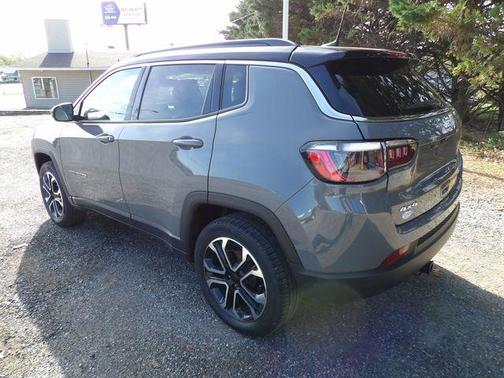Sting-Gray Clearcoat 2022 Jeep Compass Limited