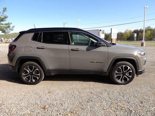 Sting-Gray Clearcoat 2022 Jeep Compass Limited