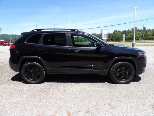 Diamond Black Crystal Pearlcoat 2021 Jeep Cherokee Altitude