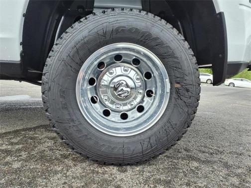 2025 RAM 3500 Lone Star Crew Cab 4x4 8' Box
