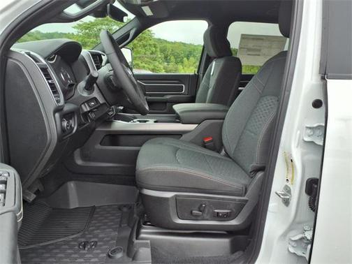 2025 RAM 3500 Lone Star Crew Cab 4x4 8' Box