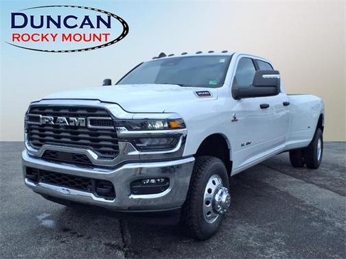 2025 RAM 3500 Lone Star Crew Cab 4x4 8' Box