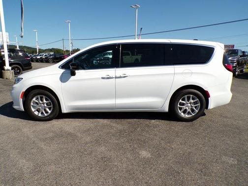 2026 Chrysler Pacifica L