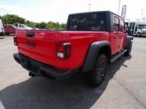 2025 Jeep Gladiator Sport S