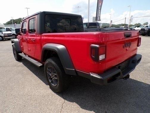 2025 Jeep Gladiator Sport S