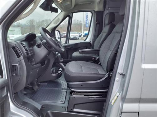 2025 RAM ProMaster 2500 Tradesman