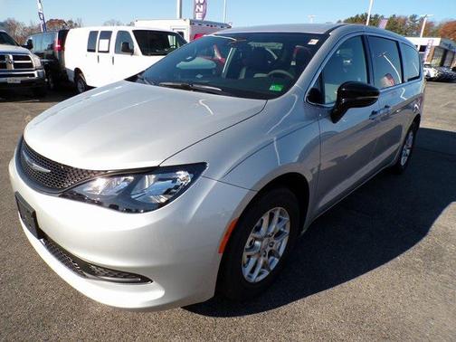 2026 Chrysler Voyager LX