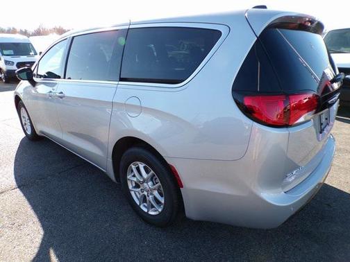 2026 Chrysler Voyager LX