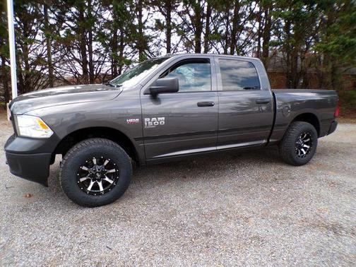 Granite Crystal Metallic Clearcoat 2019 RAM 1500 Tradesman