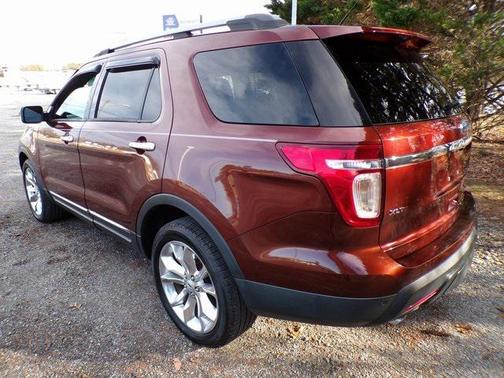 Bronze 2015 Ford Explorer XLT