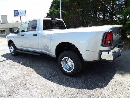 Silver Zynith 2026 RAM 3500 Tradesman Crew Cab 4x4 8' Box