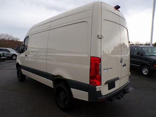 2024 Mercedes-Benz Sprinter 2500 Cargo 144 WB