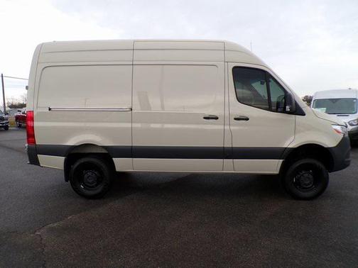 2024 Mercedes-Benz Sprinter 2500 Cargo 144 WB