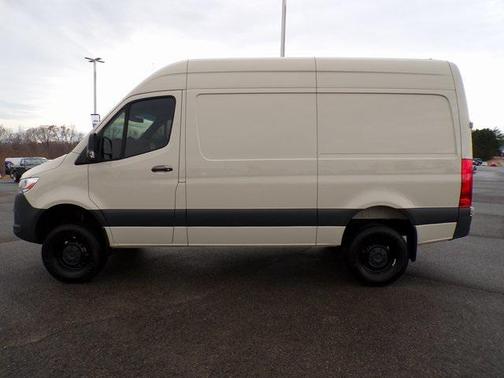 2024 Mercedes-Benz Sprinter 2500 Cargo 144 WB