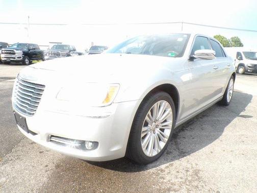 2011 Chrysler 300C Base