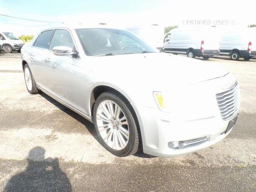 2011 Chrysler 300C Base