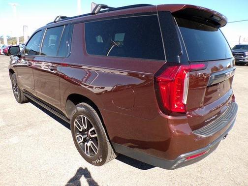 2023 GMC Yukon XL 4WD AT4