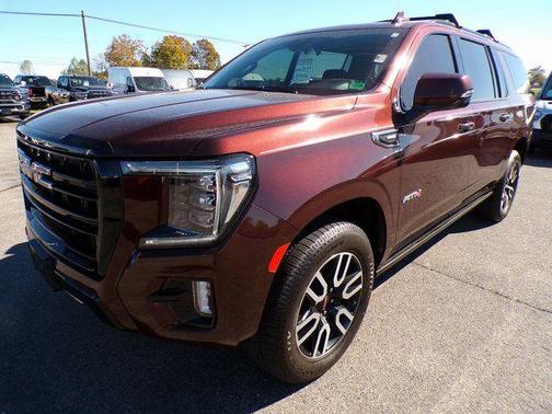 2023 GMC Yukon XL 4WD AT4