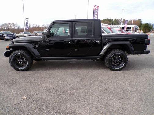 2026 Jeep Gladiator Willys 4x4