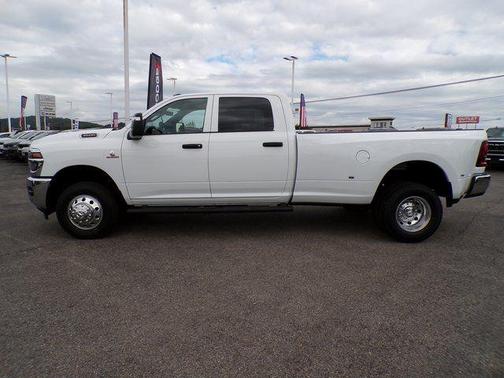 Bright White Clearcoat 2026 RAM 3500 Tradesman