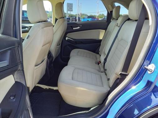 2020 Ford Edge SE