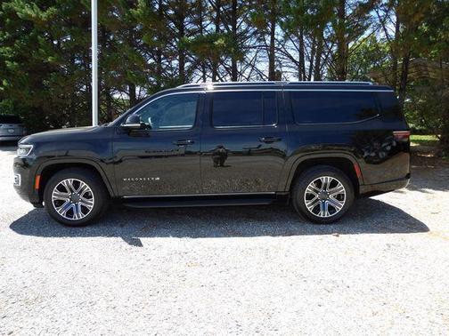 Diamond Black Crystal Pearlcoat 2024 Jeep Wagoneer L Series II 4x4