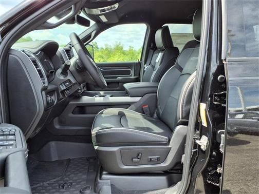 2025 RAM 2500 Laramie Crew Cab 4x4 6'4' Box