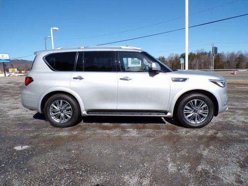 2021 INFINITI QX80 Luxe
