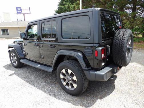 Black Clearcoat 2019 Jeep Wrangler Unlimited Sahara