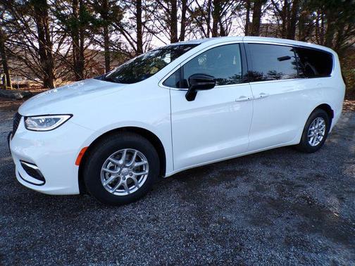 2026 Chrysler Pacifica L