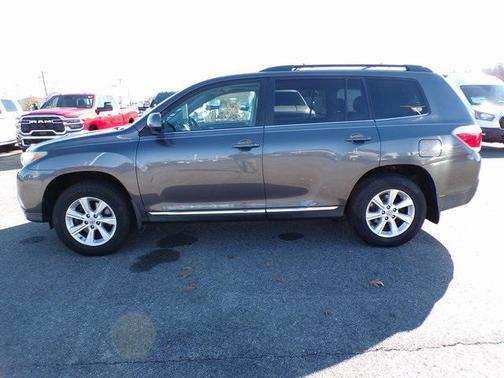 2011 Toyota Highlander SE