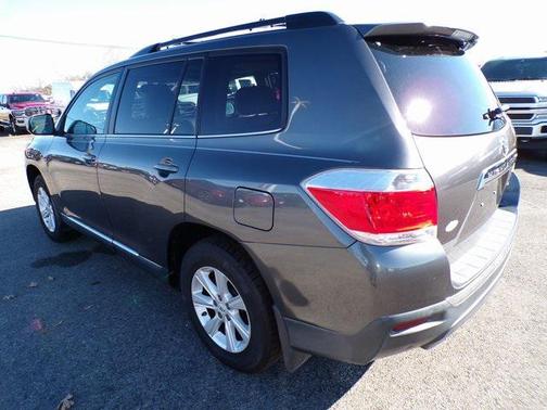 2011 Toyota Highlander SE