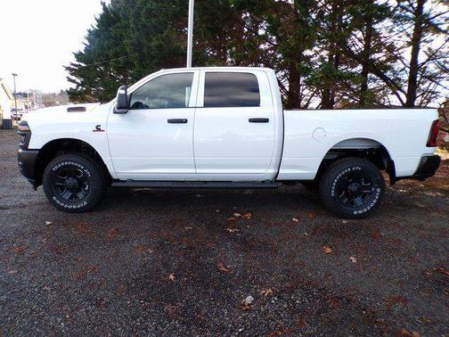2026 RAM 2500 Tradesman Crew Cab 4x4 6'4' Box