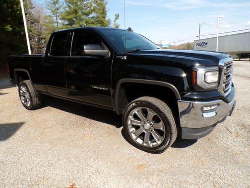 Onyx Black 2017 GMC Sierra 1500 SLE