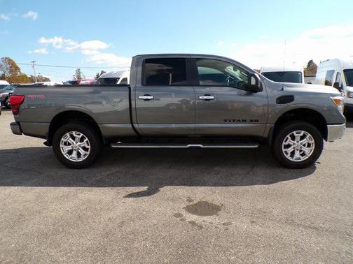 2016 Nissan Titan XD SV