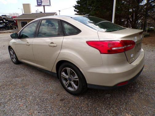 White Gold 2017 Ford Focus SE