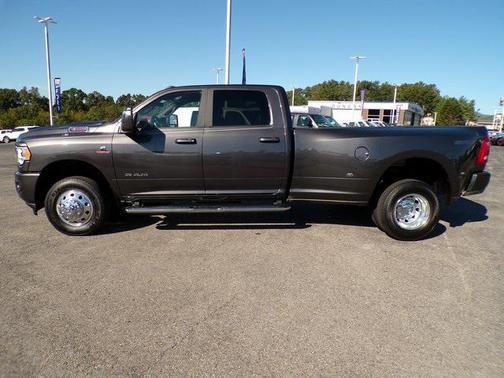2024 RAM 3500 Big Horn Crew Cab 4x4 8' Box