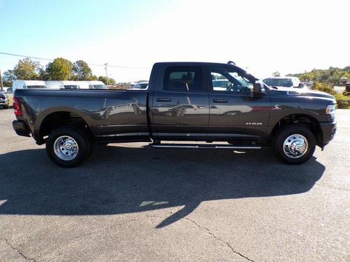 2024 RAM 3500 Big Horn Crew Cab 4x4 8' Box